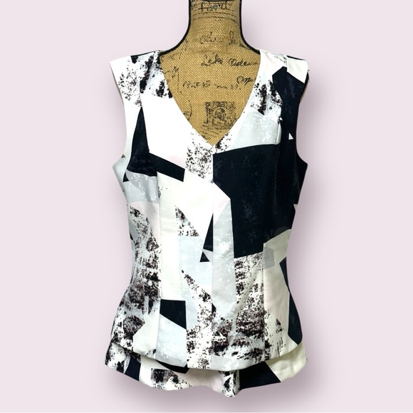 228 - LE CHATEAU TOP - Picture 1 of 11